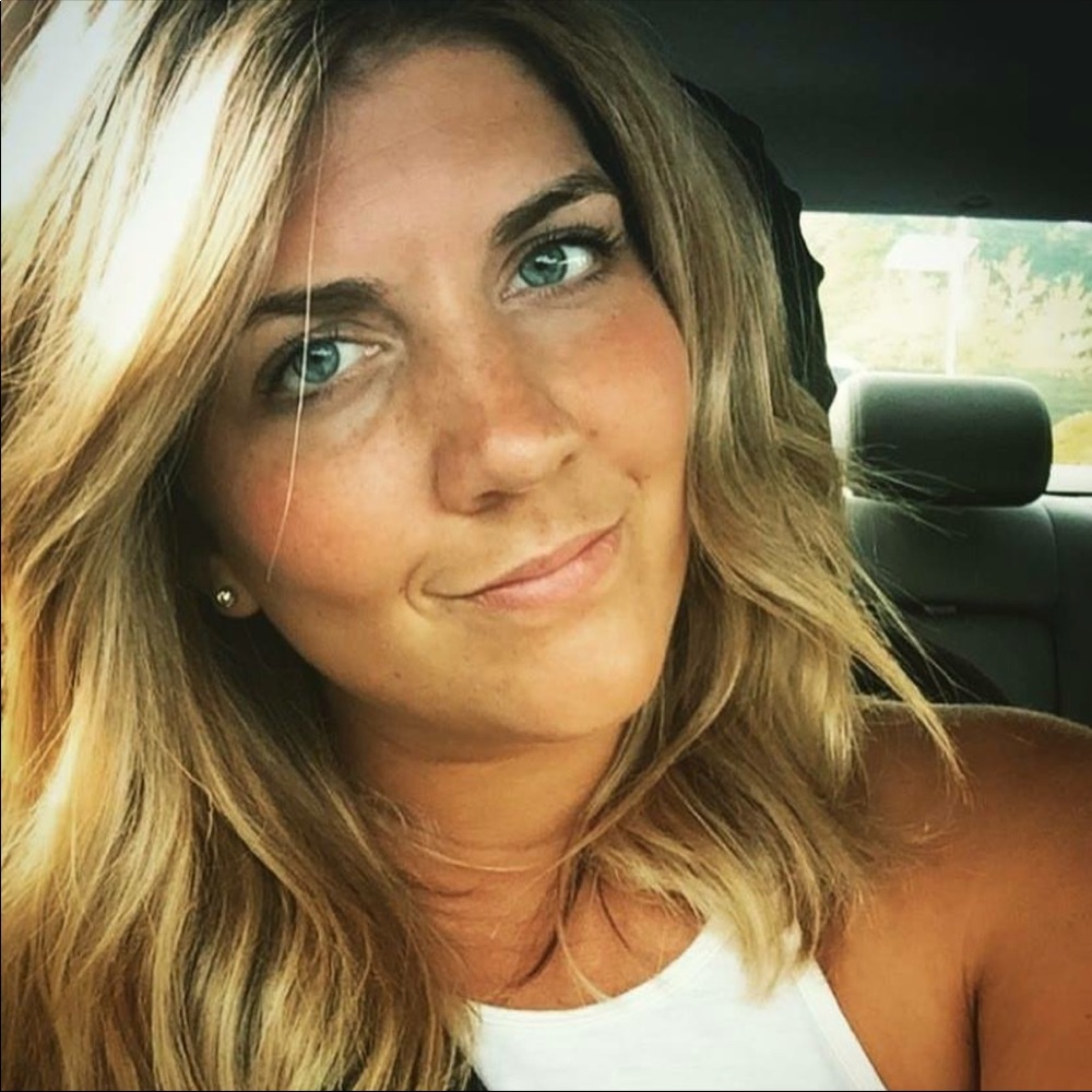 Meet your Posher, Kelsie